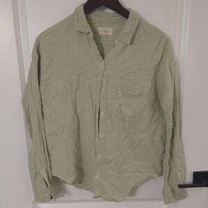 Lou & Grey Light Green Crinkle Button Down Shirt